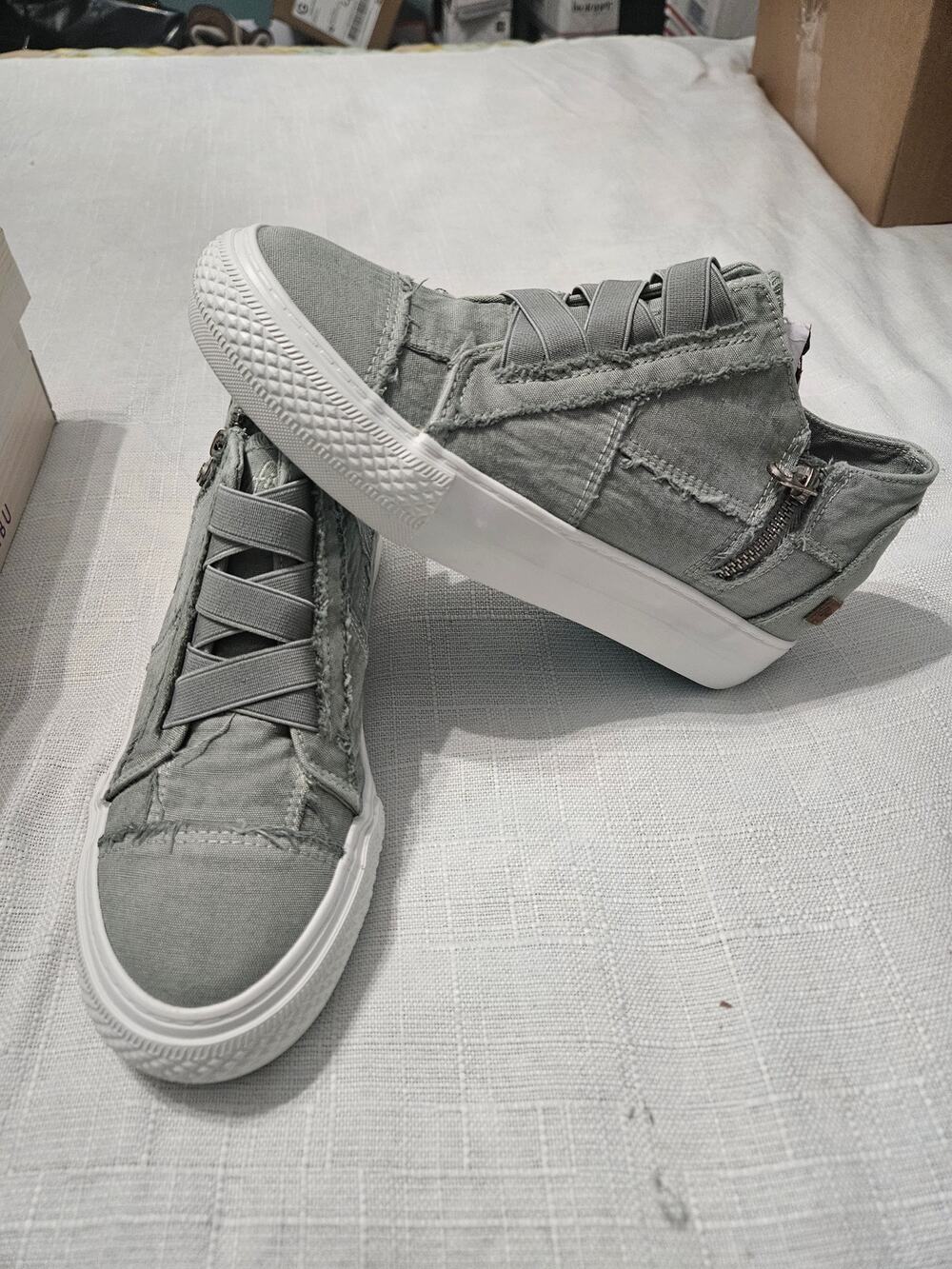 Blowfish Malibu Mamba Sweet Gray 9.5 Medium